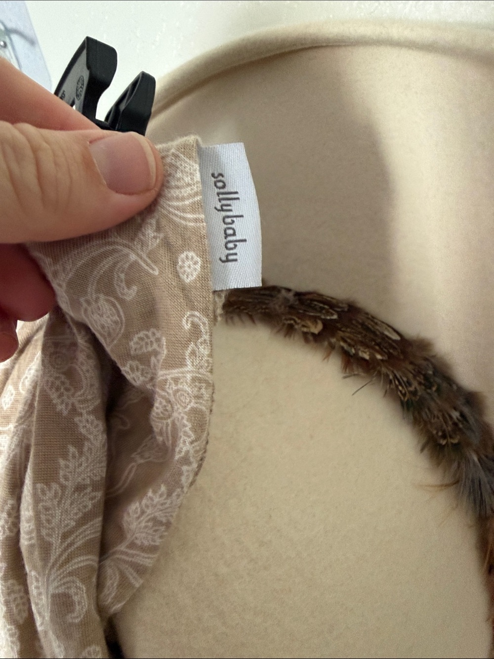 RARE PRINT Solly Baby Beige Paisley baby wearing wrap - Picture 3 of 5
